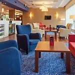 Hotel Hampton By Hilton Airport