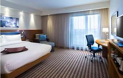 Otel Hampton By Hilton Airport Varşova
