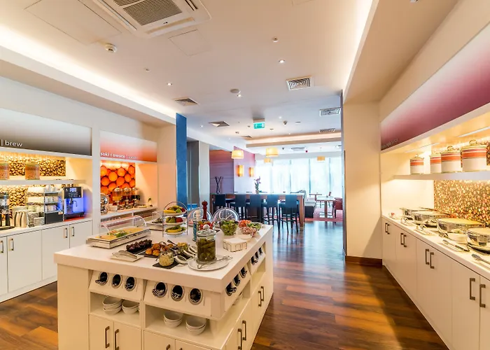 Hampton By Hilton Airport 3* Warschau