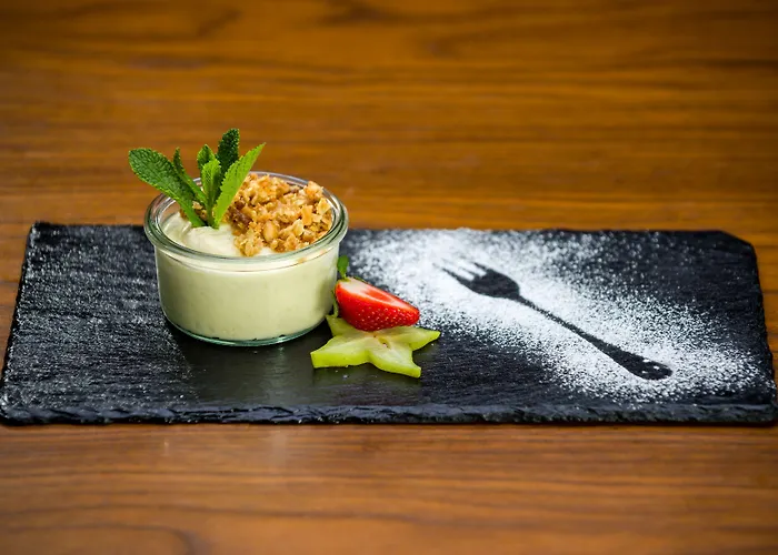 Hotel Hampton By Hilton Airport