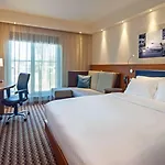 Отель Hampton By Hilton Airport
