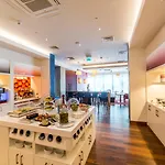 Hampton By Hilton Airport 3* Варшава