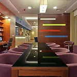 Отель Hampton By Hilton Airport 3*