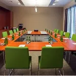 Hampton By Hilton Airport 3*