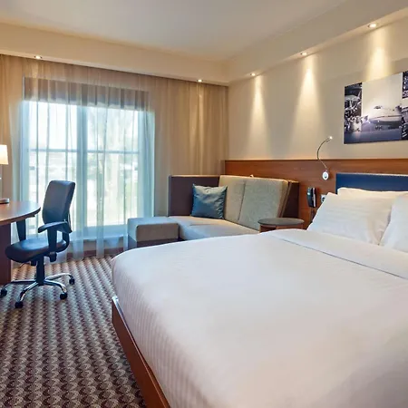 Hampton By Hilton Airport 3*