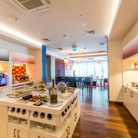 Hampton By Hilton Airport 3* Warszawa