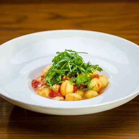 Hampton By Hilton Airport 3*