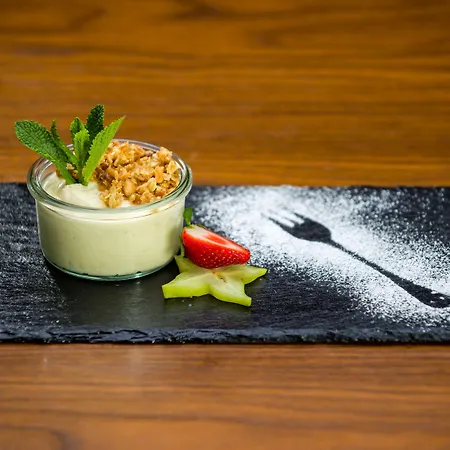 Hotell Hampton By Hilton Airport
