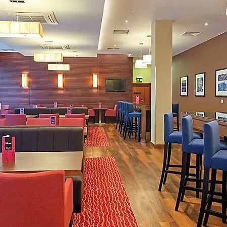 Hampton By Hilton Airport Hotel