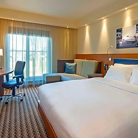 Hampton By Hilton Airport