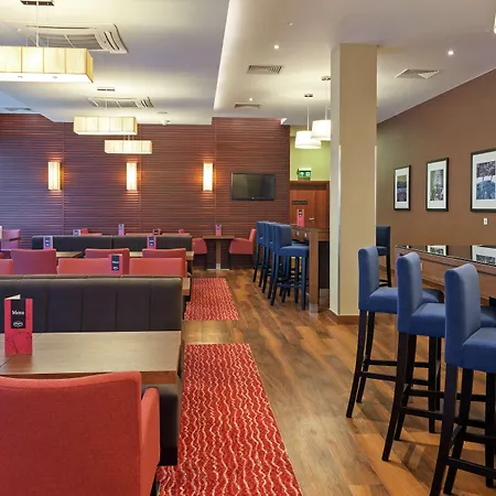 Hampton By Hilton Airport 3* Varšava