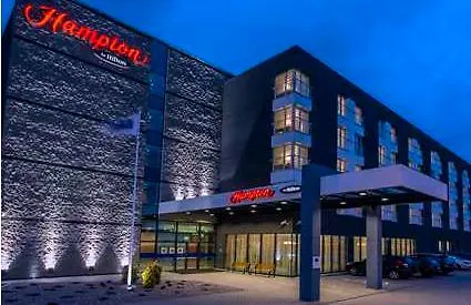 Hampton By Hilton Airport Hotell 3*