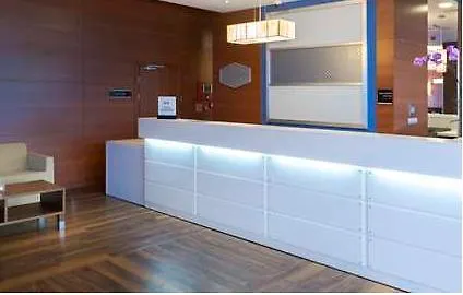 Hotell Hampton By Hilton Airport