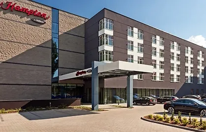 Hampton By Hilton Airport Hotell
