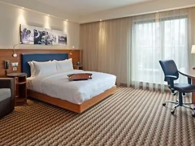 Hampton By Hilton Airport Отель 3*