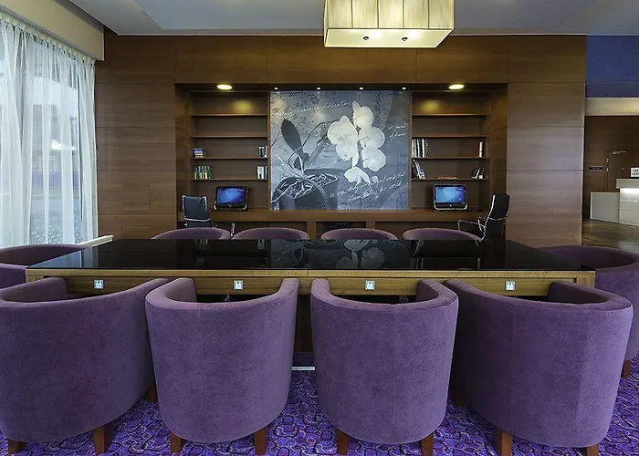 Отель Hampton By Hilton Airport Варшава